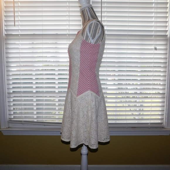 Champagne and Strawberry Dress - Picture 3 of 8